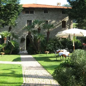 Landhuis L'arcadia, Pietrasanta